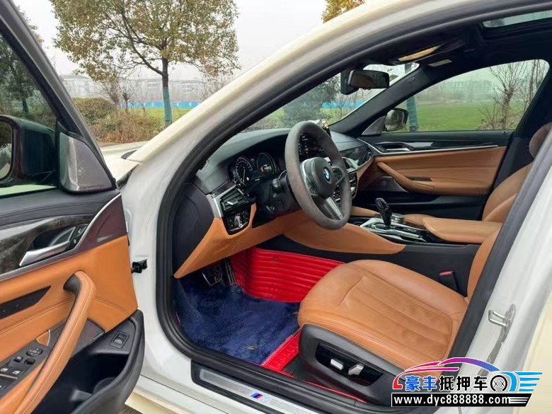 18年宝马5系轿车抵押车出售