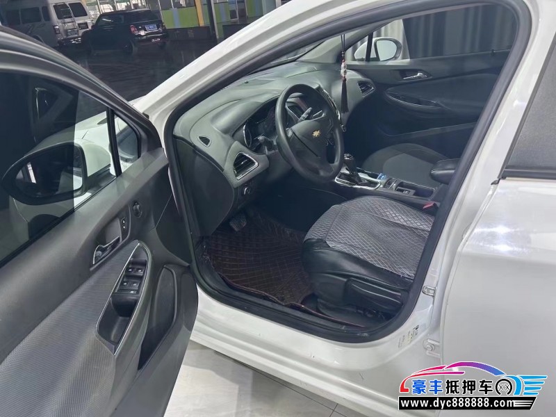 17年雪佛兰科鲁兹轿车抵押车出售