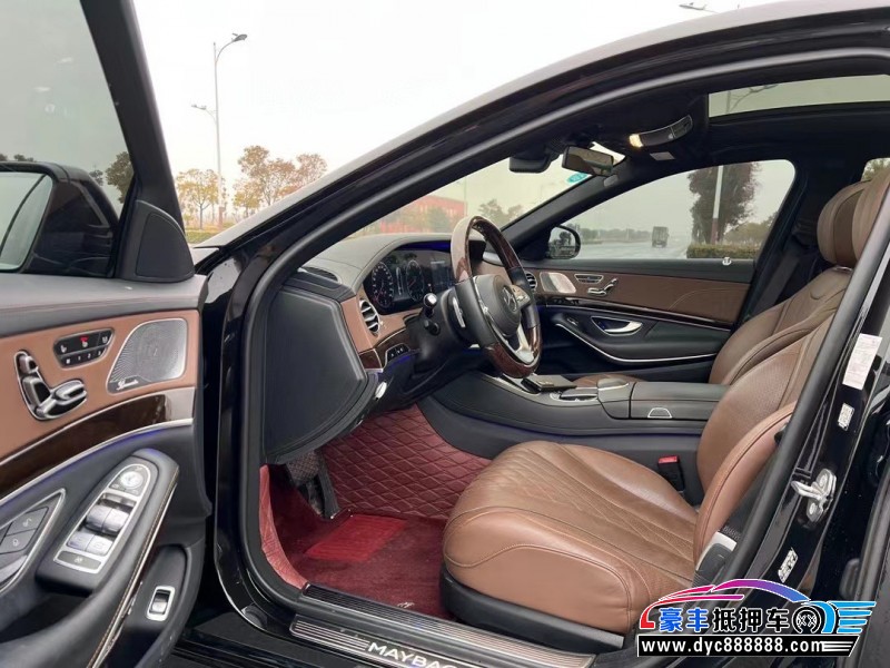 19年奔驰迈巴赫S级轿车抵押车出售