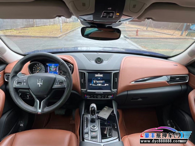 18年玛莎拉蒂莱万特轿车抵押车出售