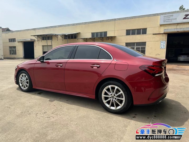 20年奔驰A轿车抵押车出售