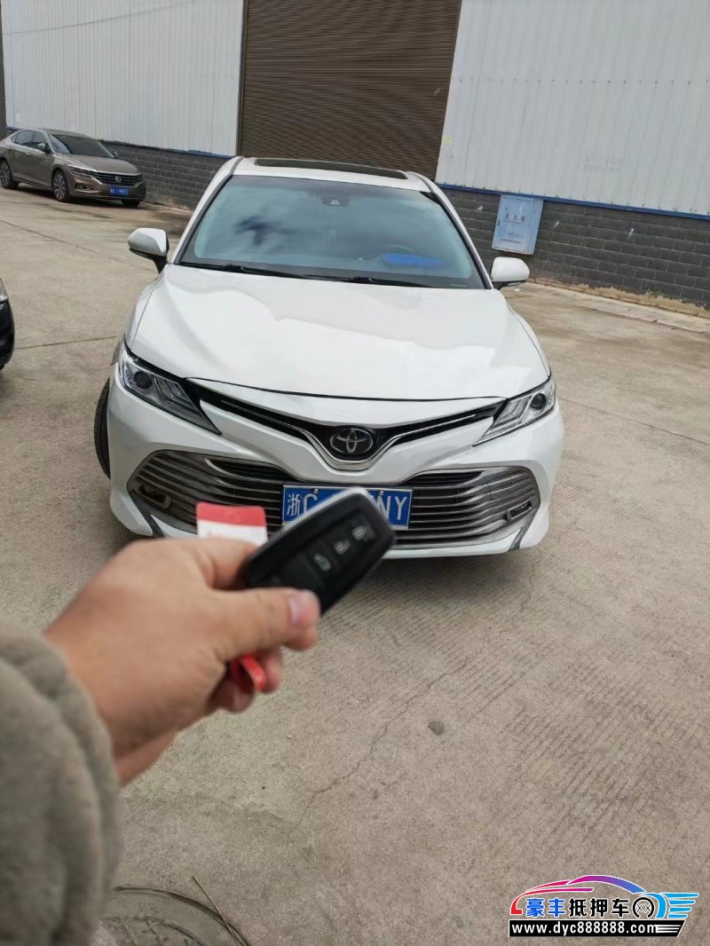 20年丰田凯美瑞轿车抵押车出售