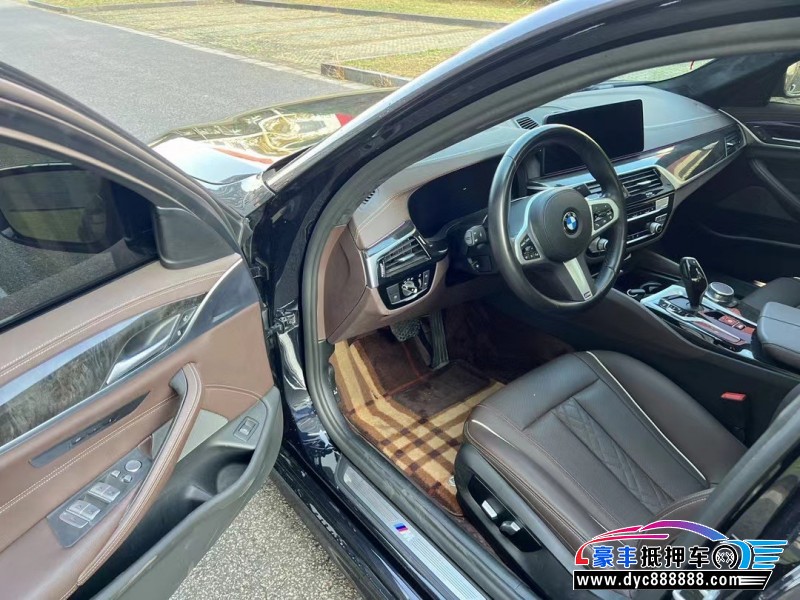 21年宝马5系轿车抵押车出售