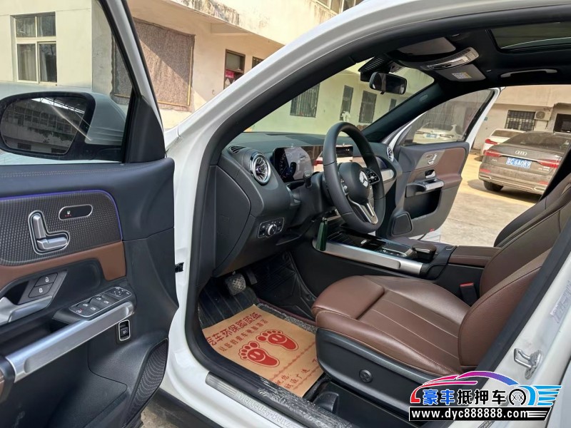 21年奔驰GLB轿车抵押车出售