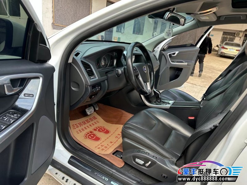 16年沃尔沃XC60轿车抵押车出售