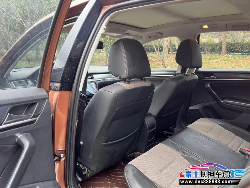 17年大众蔚领轿车抵押车出售