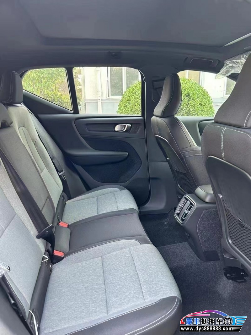 23年沃尔沃XC40轿车抵押车出售