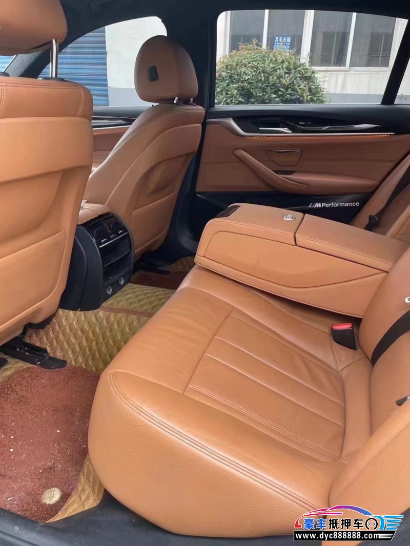 18年宝马5系轿车抵押车出售