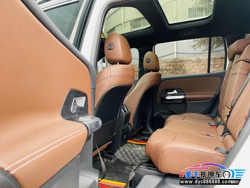 22年奔驰GLB轿车抵押车出售