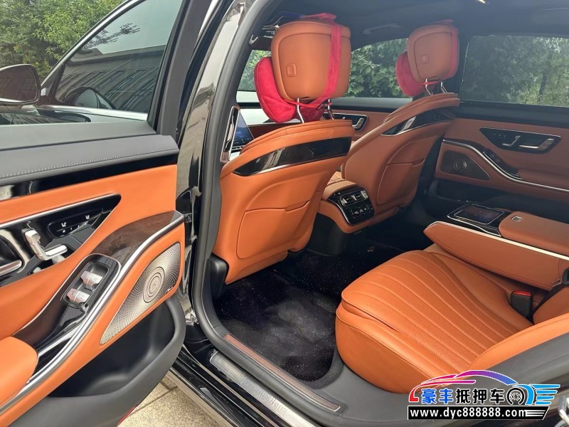 22年奔驰S轿车抵押车出售