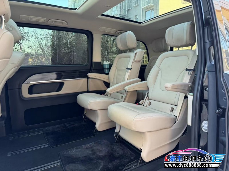 20年奔驰V轿车抵押车出售