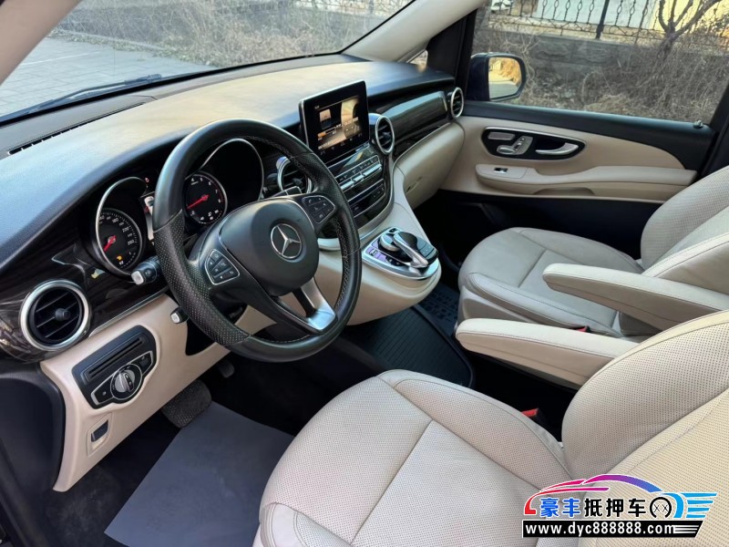 20年奔驰V轿车抵押车出售