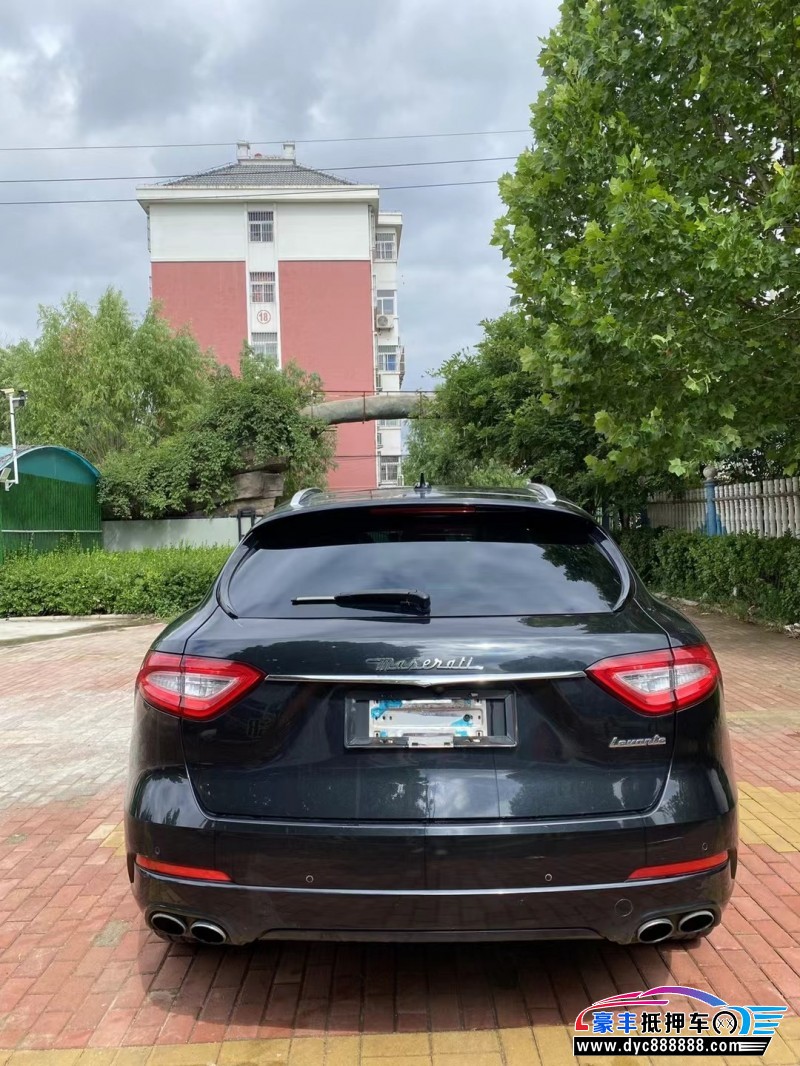 17年玛莎拉蒂莱万特轿车抵押车出售
