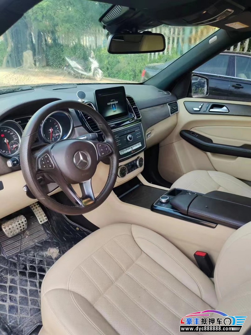 18年奔驰GLE轿车抵押车出售