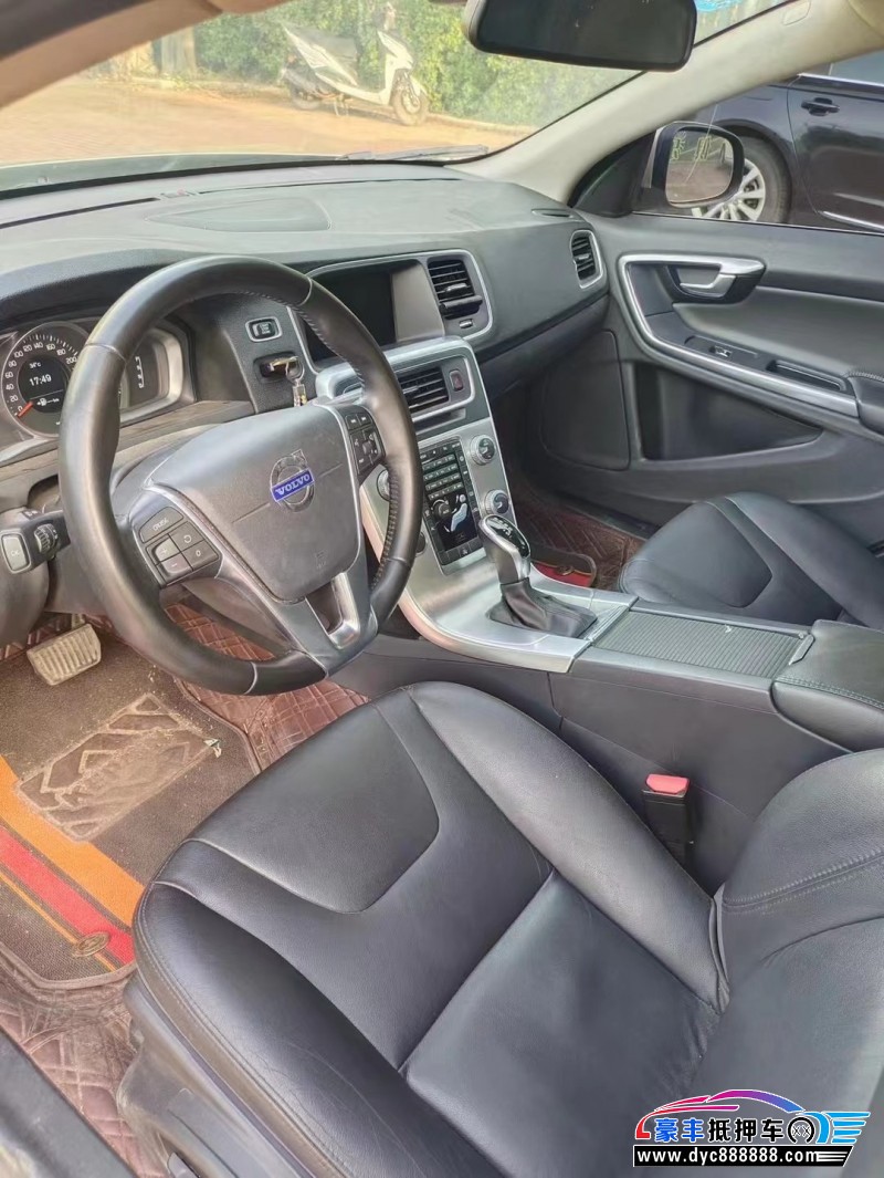 20年沃尔沃S60轿车抵押车出售