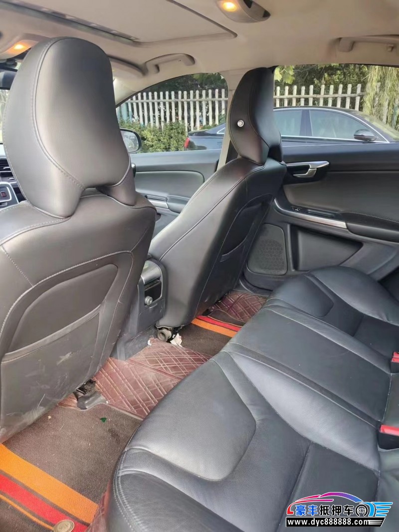 20年沃尔沃S60轿车抵押车出售