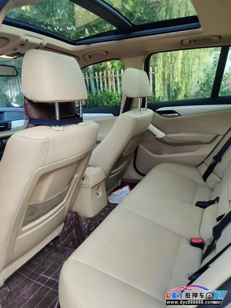 13年宝马X1轿车抵押车出售