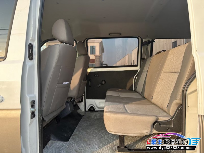 22年金杯小海狮X30轿车抵押车出售