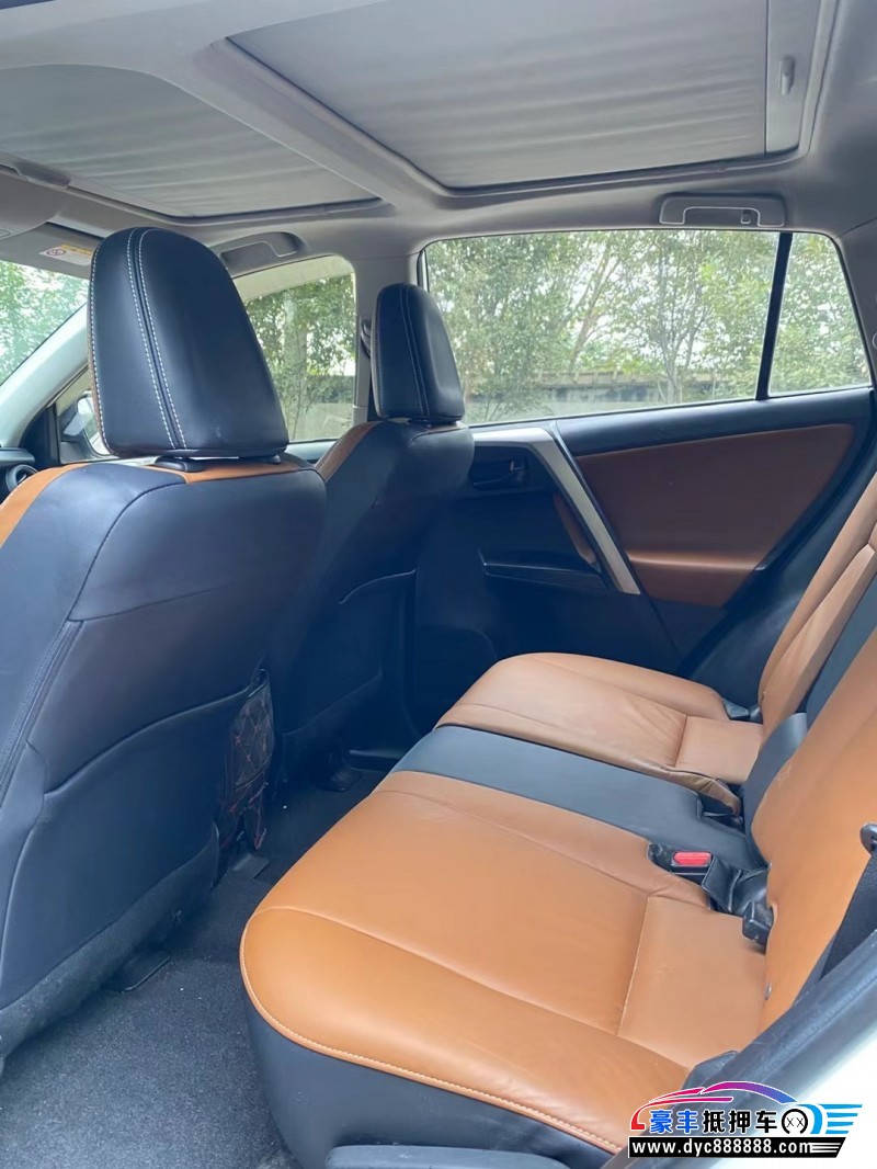 17年丰田RAV4轿车抵押车出售