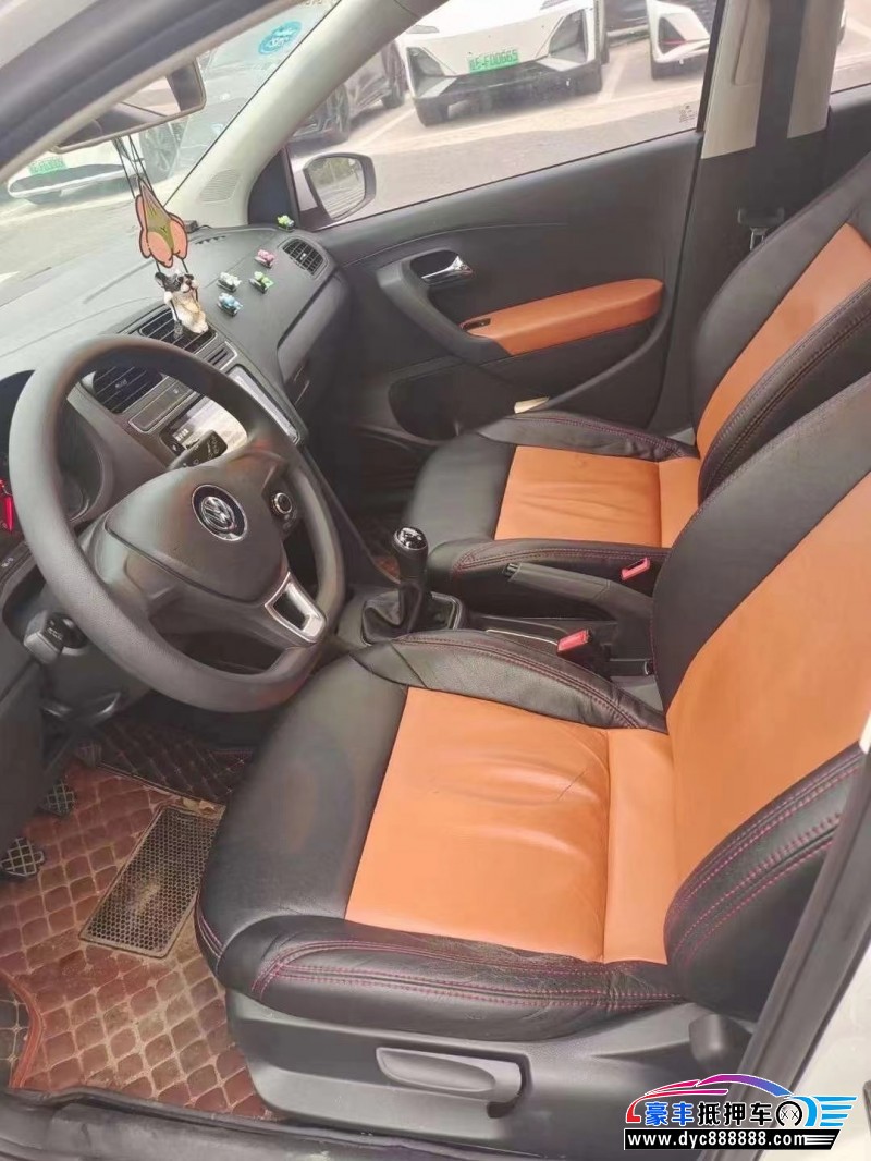 16年大众polo轿车抵押车出售