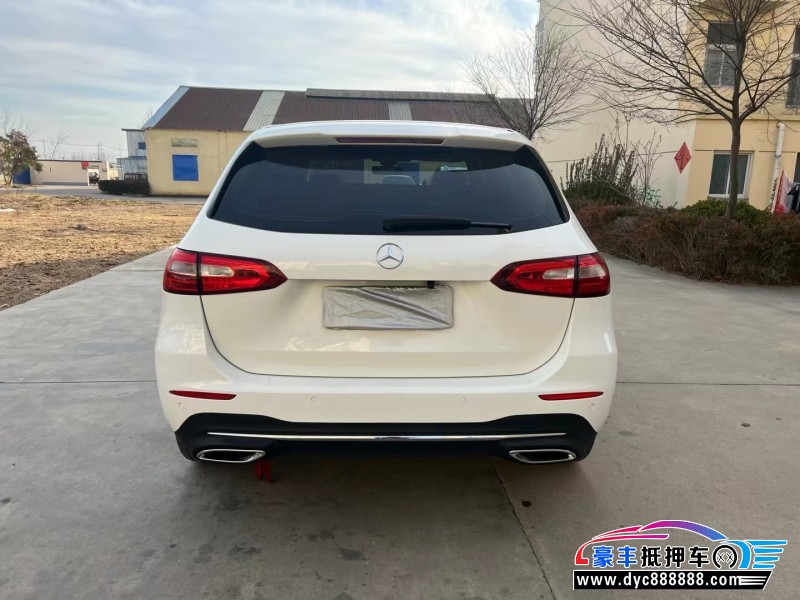 20年奔驰B轿车抵押车出售