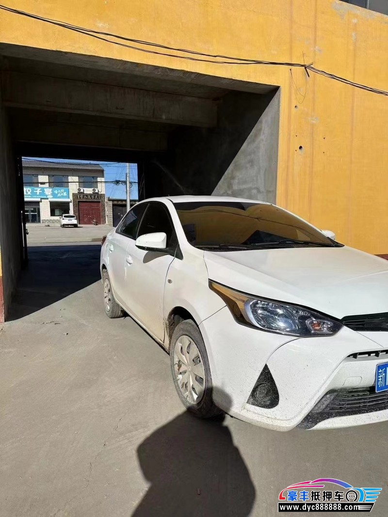 20年丰田致享轿车抵押车出售