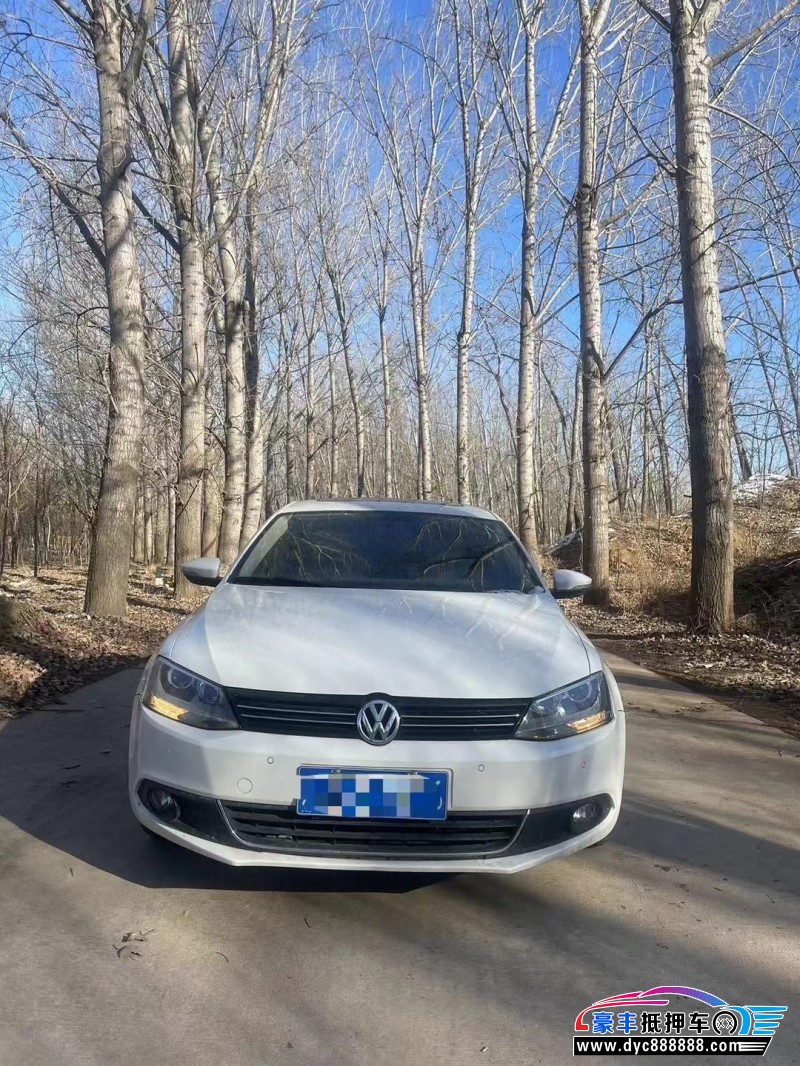 14年大众速腾轿车抵押车出售