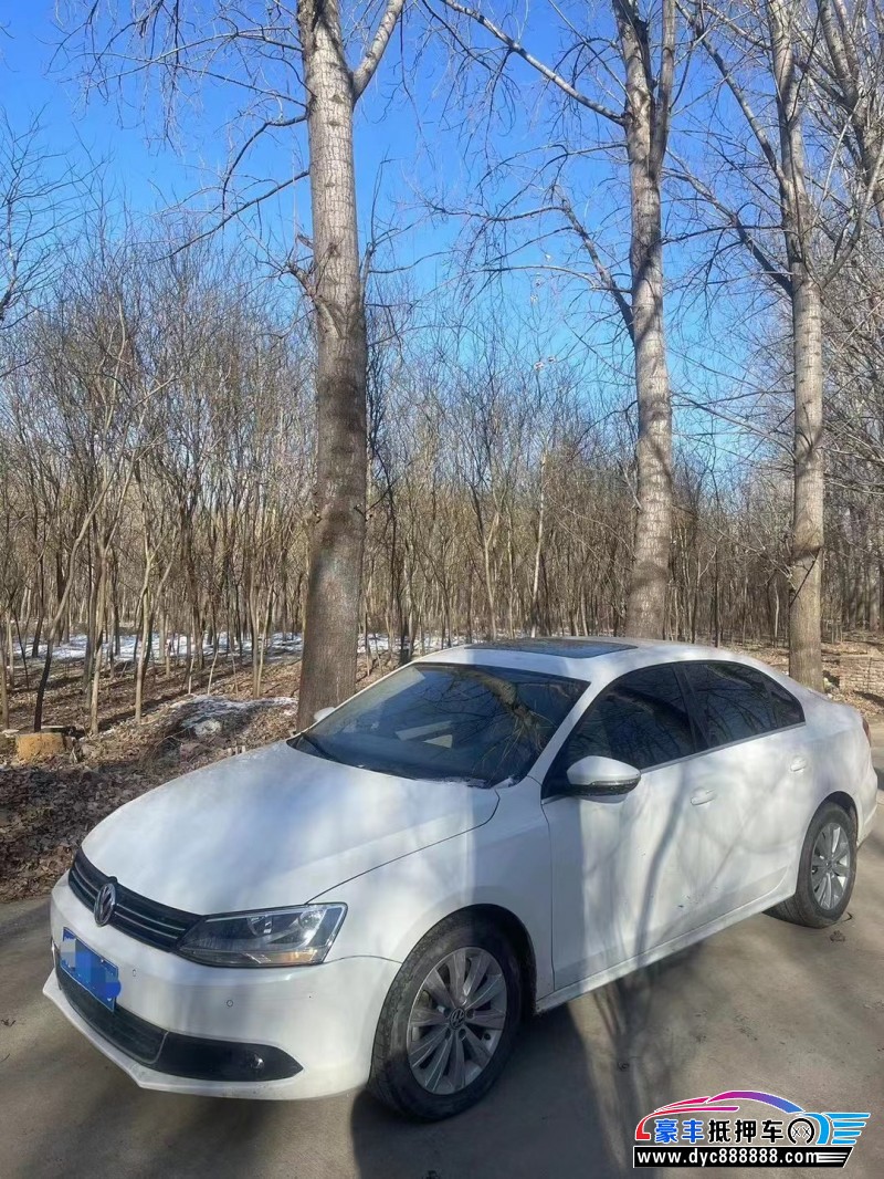 14年大众速腾轿车抵押车出售