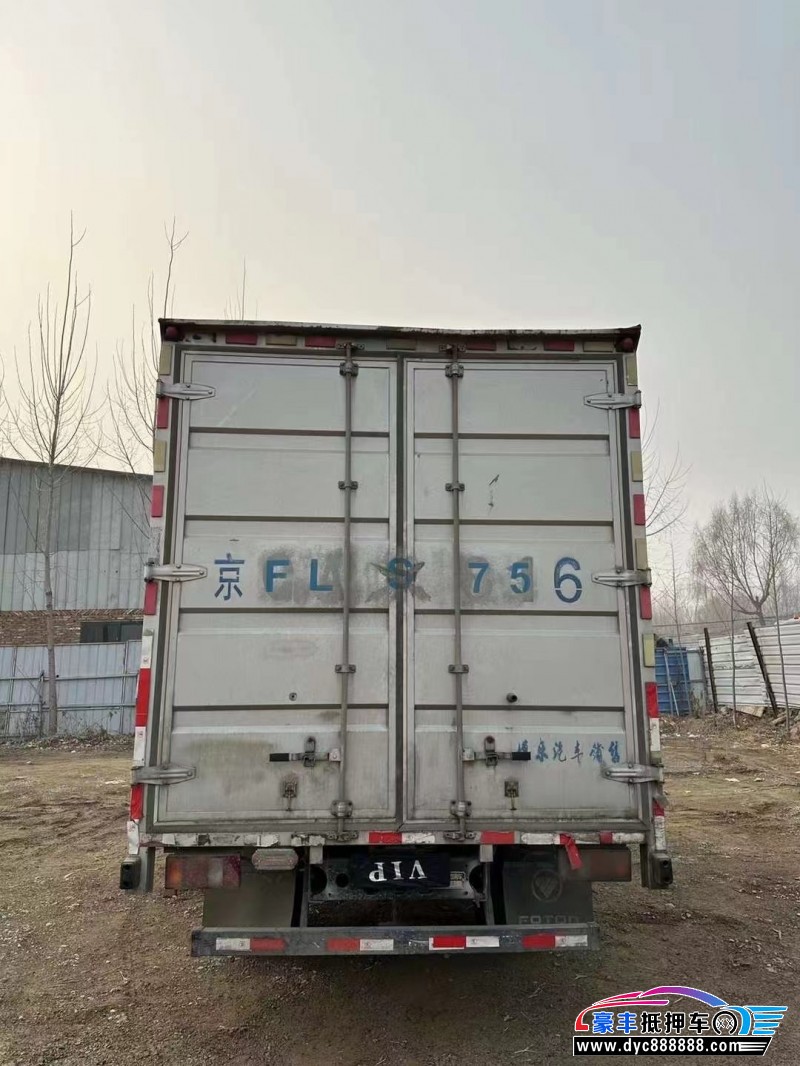 22年重汽豪沃轿车抵押车出售