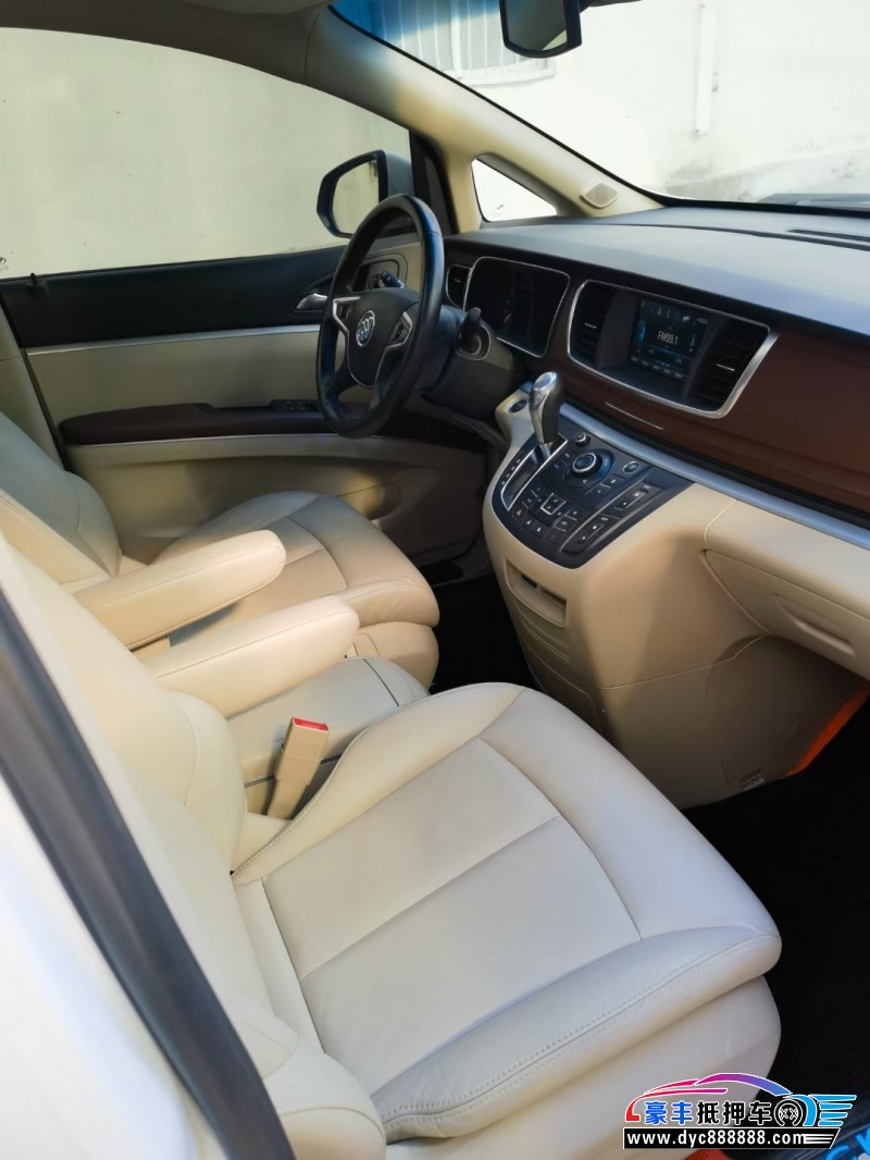 20年别克GL8轿车抵押车出售