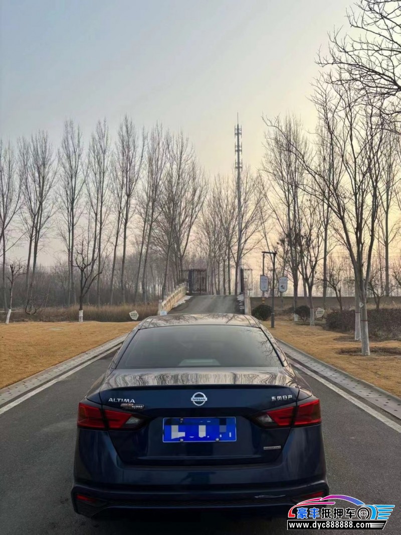 20年日产天籁轿车抵押车出售