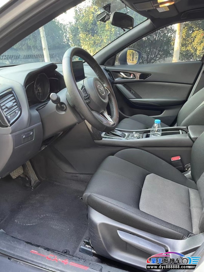 20年马自达CX-4轿车抵押车出售