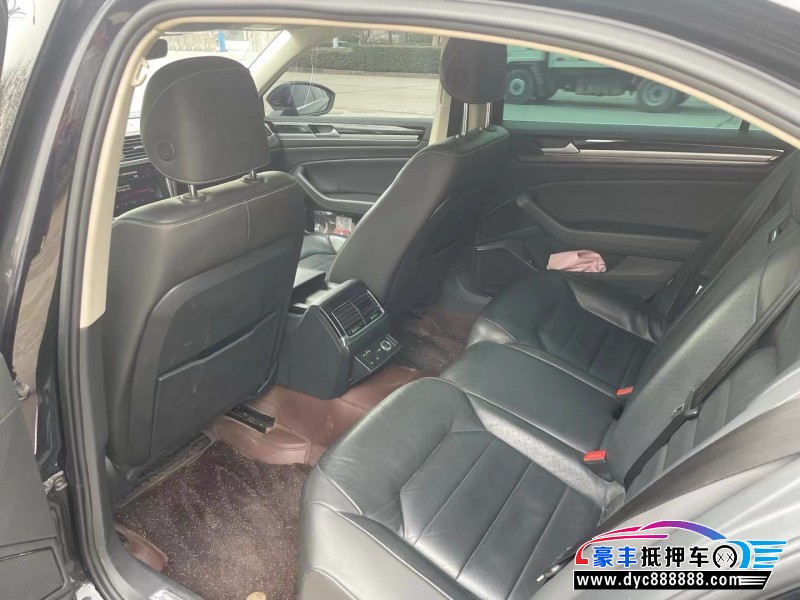 20年大众辉昂轿车抵押车出售