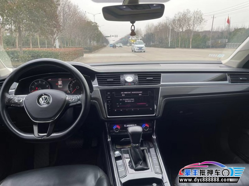 20年大众辉昂轿车抵押车出售