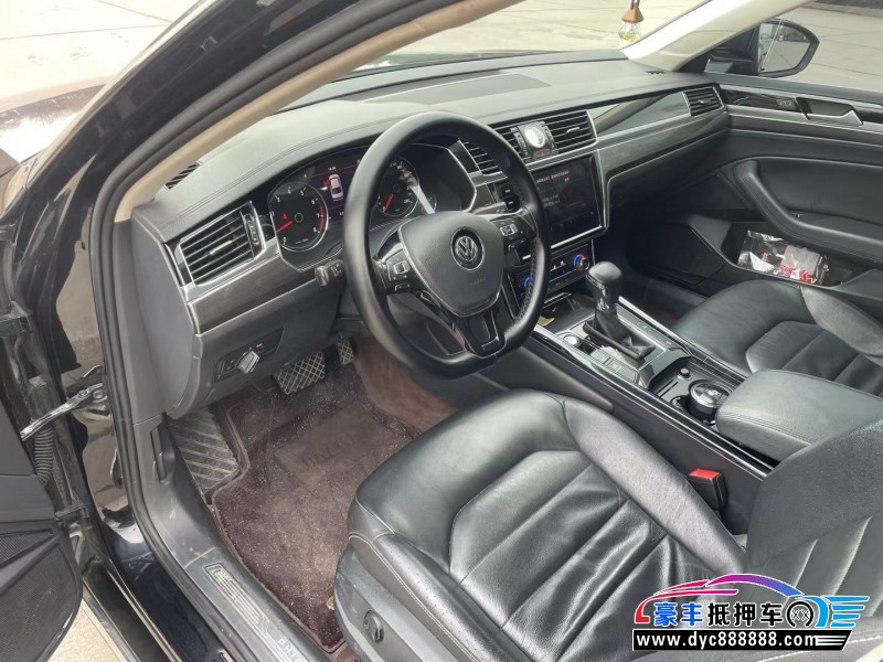 20年大众辉昂轿车抵押车出售