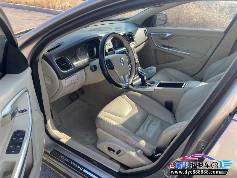 14年沃尔沃S60L轿车抵押车出售