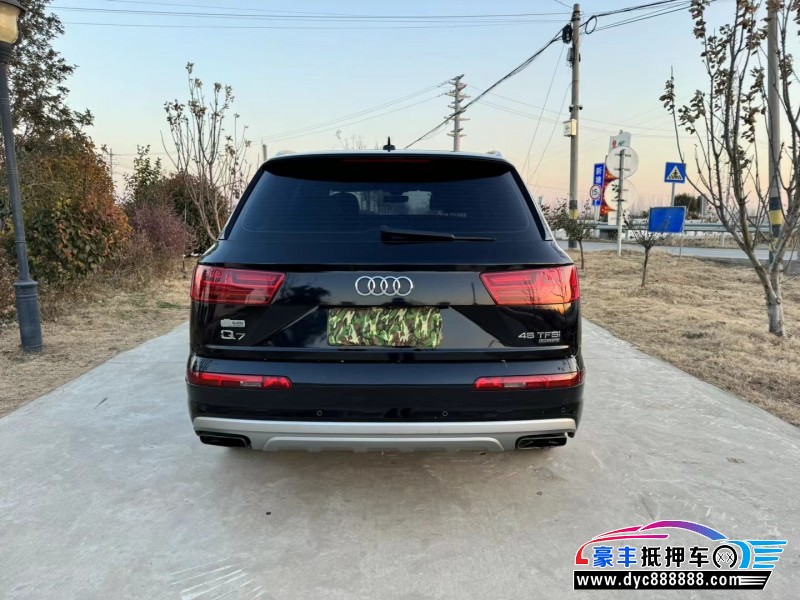 16年奥迪Q7轿车抵押车出售