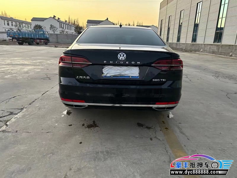 18年大众辉昂轿车抵押车出售