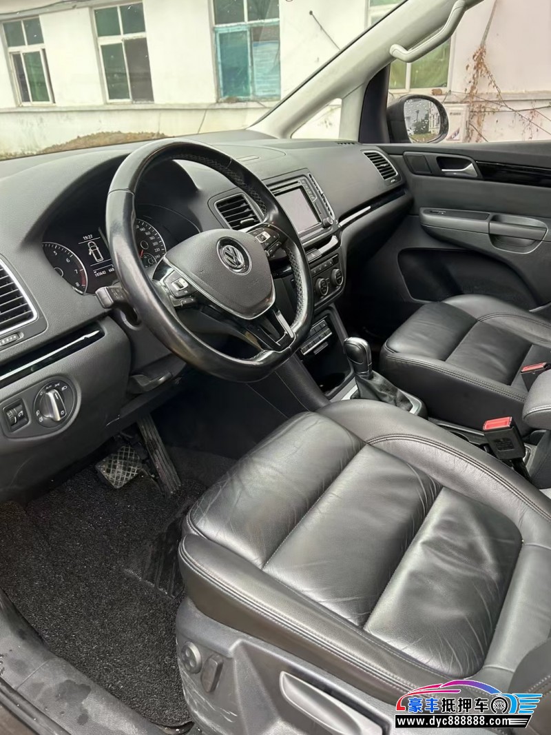 17年大众夏朗轿车抵押车出售