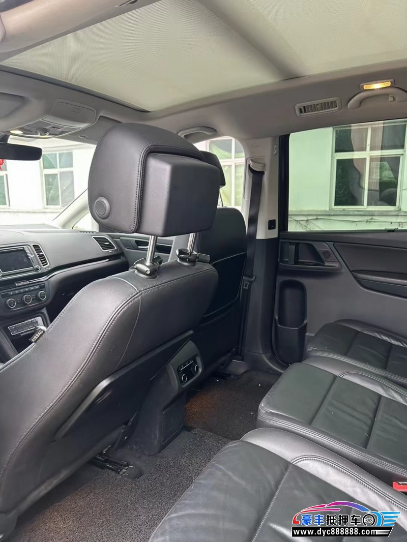 17年大众夏朗轿车抵押车出售