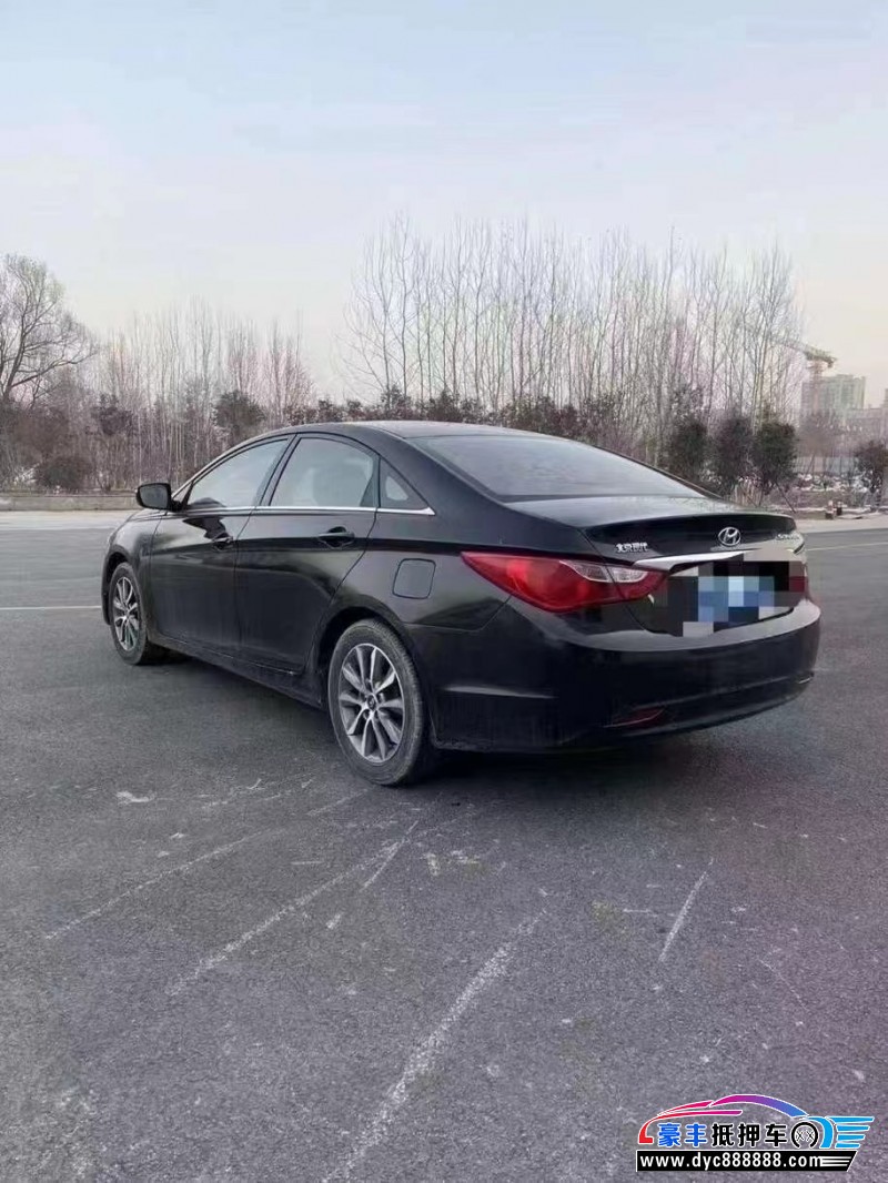 16年现代索纳塔轿车抵押车出售