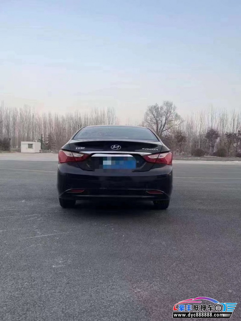 16年现代索纳塔轿车抵押车出售