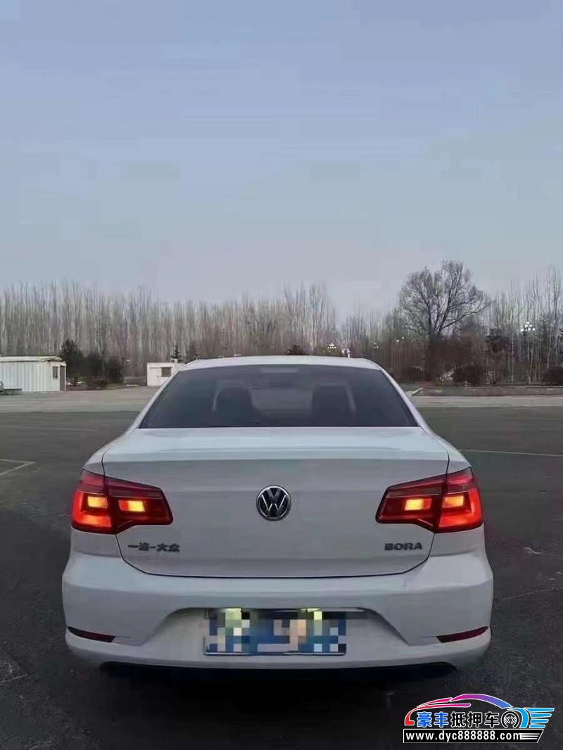 15年大众宝来轿车抵押车出售