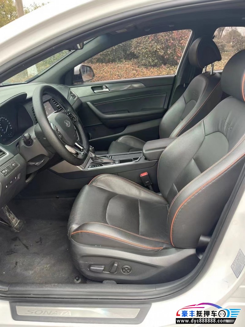 17年现代索纳塔九轿车抵押车出售