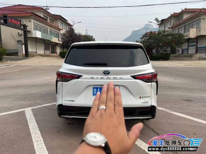 22年丰田塞纳SUV抵押车出售