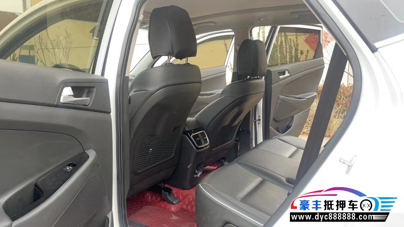 19年现代途胜轿车抵押车出售