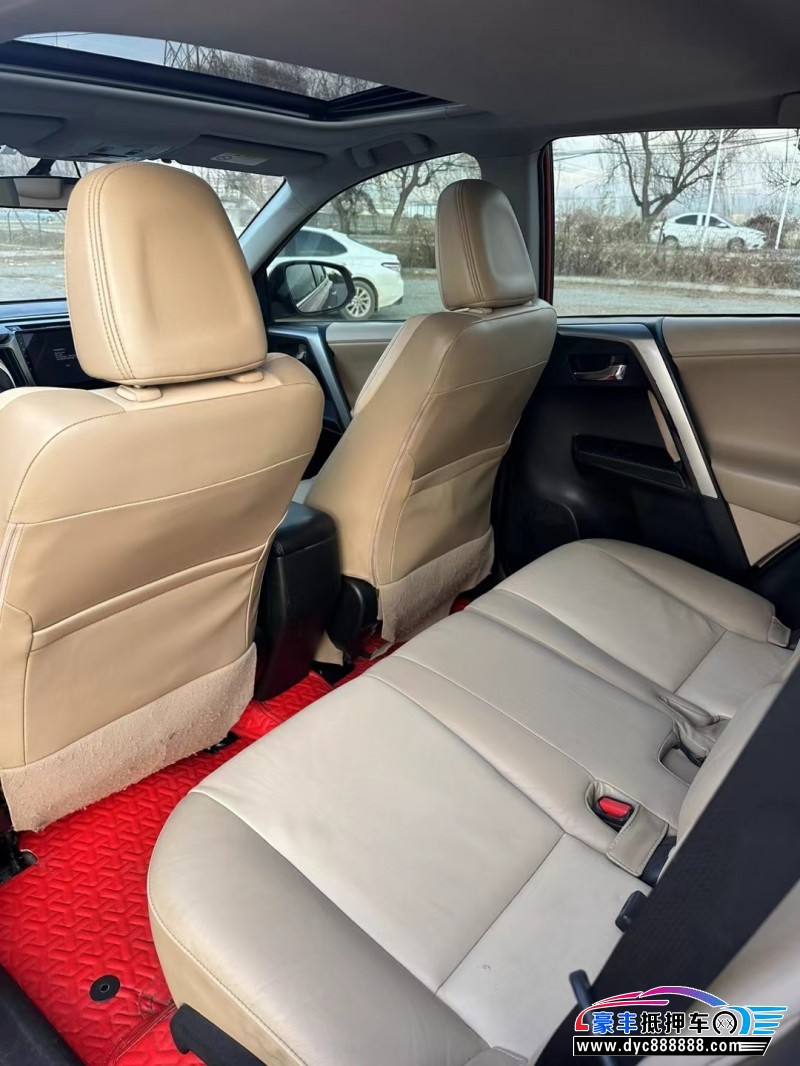 14年丰田RAV4荣放轿车抵押车出售