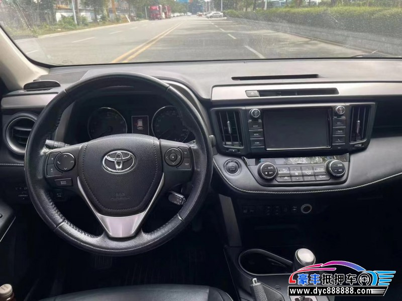 18年丰田RAV4轿车抵押车出售