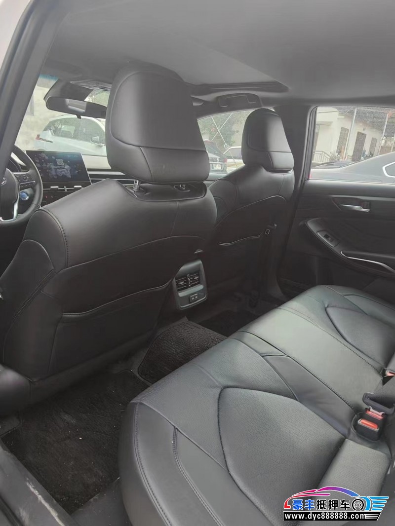 24年丰田亚洲龙轿车抵押车出售