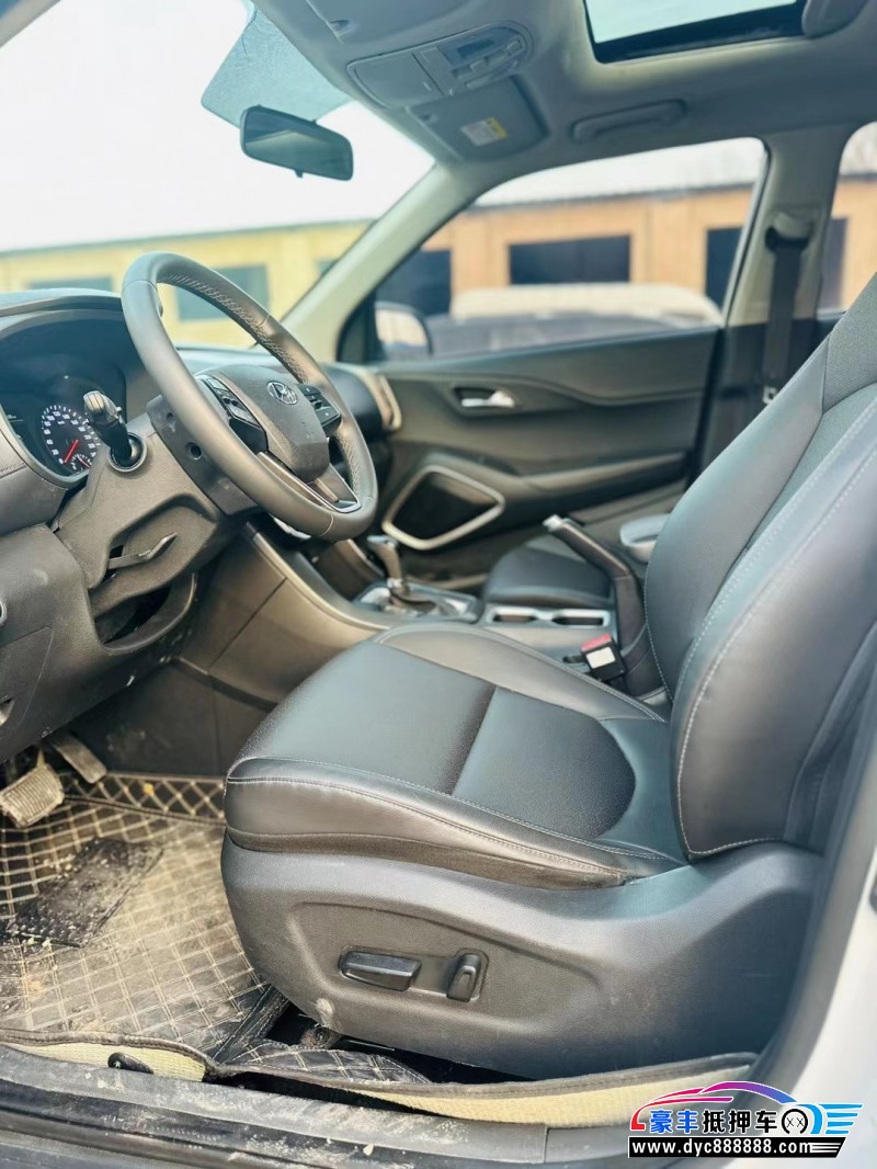 21年现代ix35轿车抵押车出售